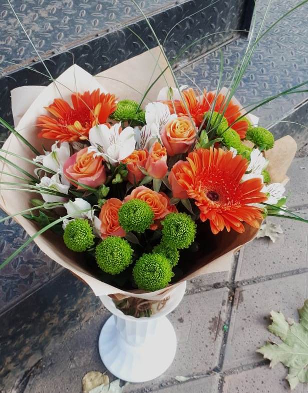 Букет цветов из: Герберы, Хризантемы, Альстромерии и Розы в Нурлате