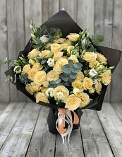 Букет цветов из:  Розы и Лизиантусы в Нурлате