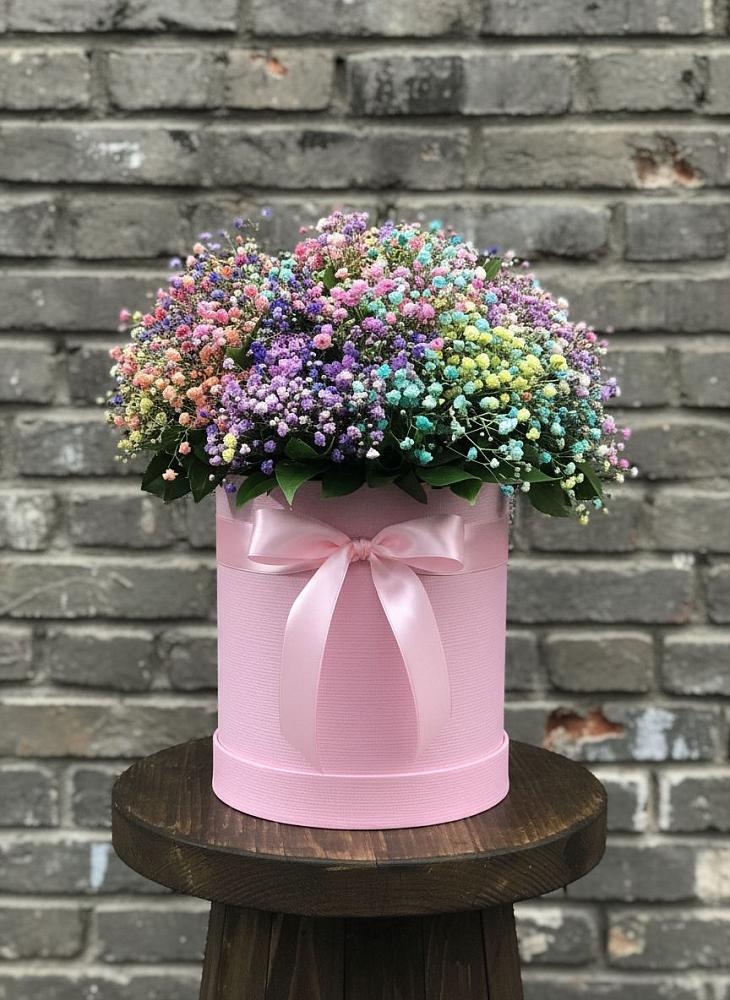 Цветочная композиция из Гипсофила и Розы в шляпной коробке в Нурлате