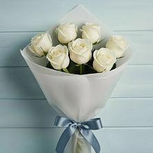 Букет 7 Белых роз Эдлесс Лав в Нурлате
