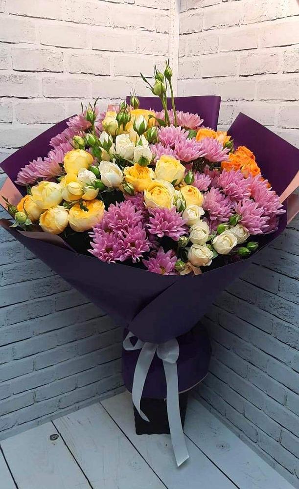Букет цветов из: Хризантемы и Розы в Нурлате