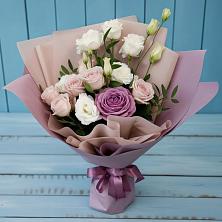 Букет цветов из:  Розы и Лизиантусы в Нурлате