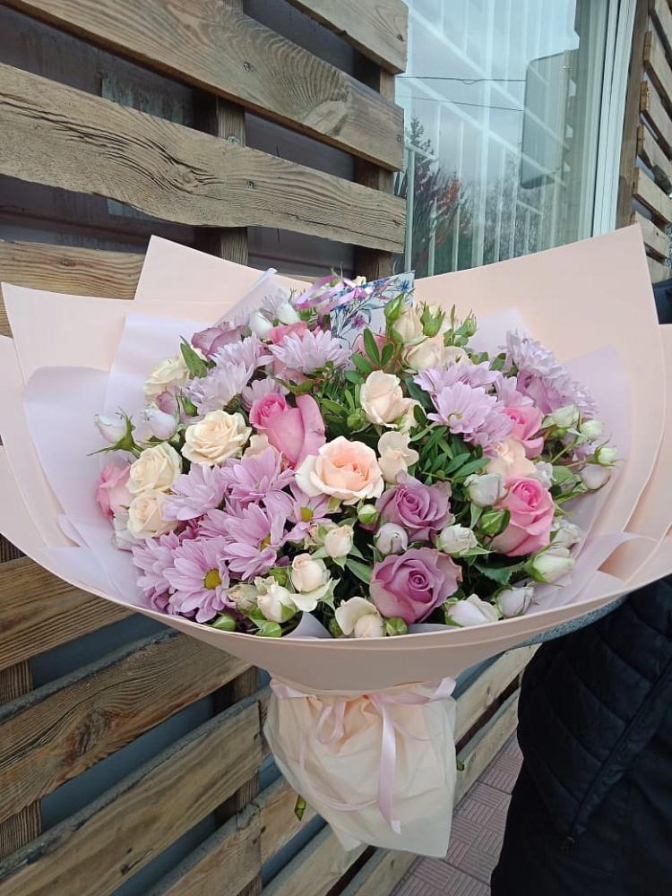 Букет цветов из: Розы и Хризантемы в Нурлате