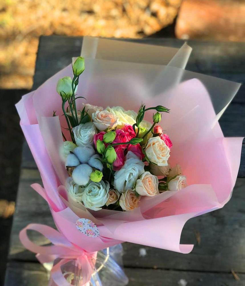 Букет цветов из: Розы и Лизиантусы в Нурлате