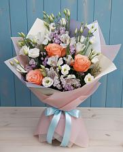 Букет цветов из:  Лизиантусы, Розы, Альстромерии и Гипсофила в Нурлате