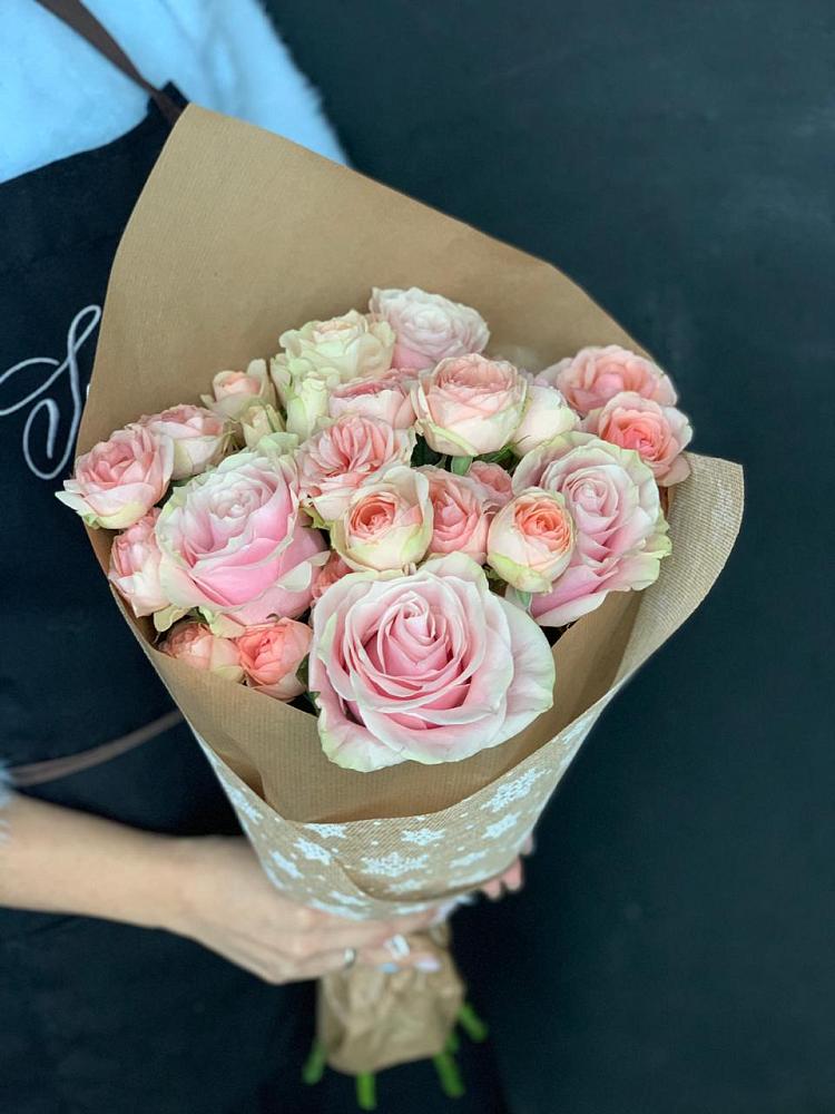 Букет цветов из: Хризантемы и Розы в Нурлате