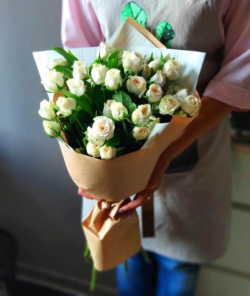Букет цветов из: Розы в Нурлате
