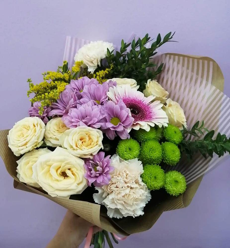 Букет цветов из: Хризантемы, Розы, Гвоздики и Герберы в Нурлате