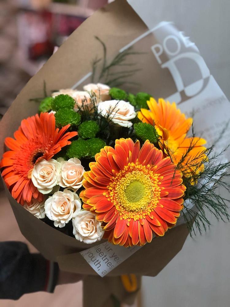 Букет цветов из: Герберы, Хризантемы и Розы в Нурлате