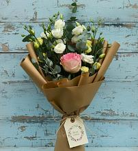 Букет цветов из:  Розы и Лизиантусы в Нурлате